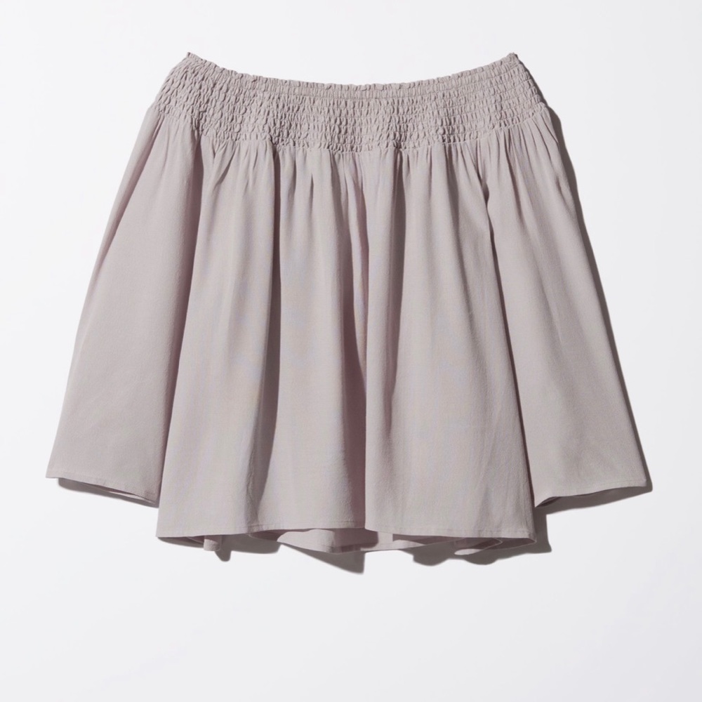 Aritzia Talula Medium off the sholder top